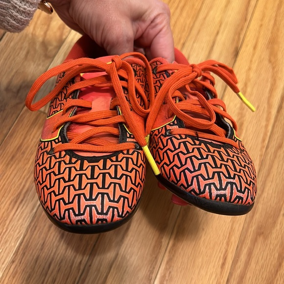 ✨ UNDER ARMOUR ✨ Little Boys/Toddlers Neon Orange FORCE Soccer Cleats Size 11K - Picture 4 of 9